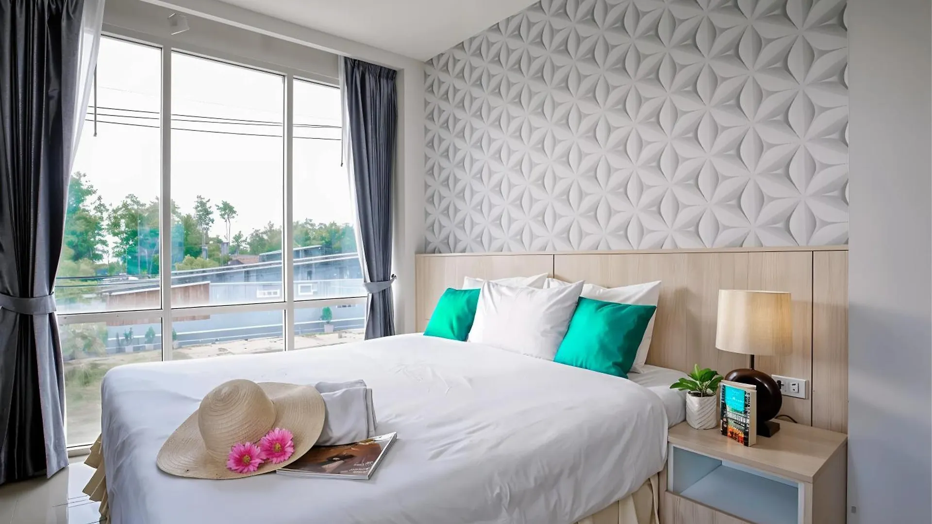 The Wings Boutique Hotels Krabi Ko Lanta 3*,
