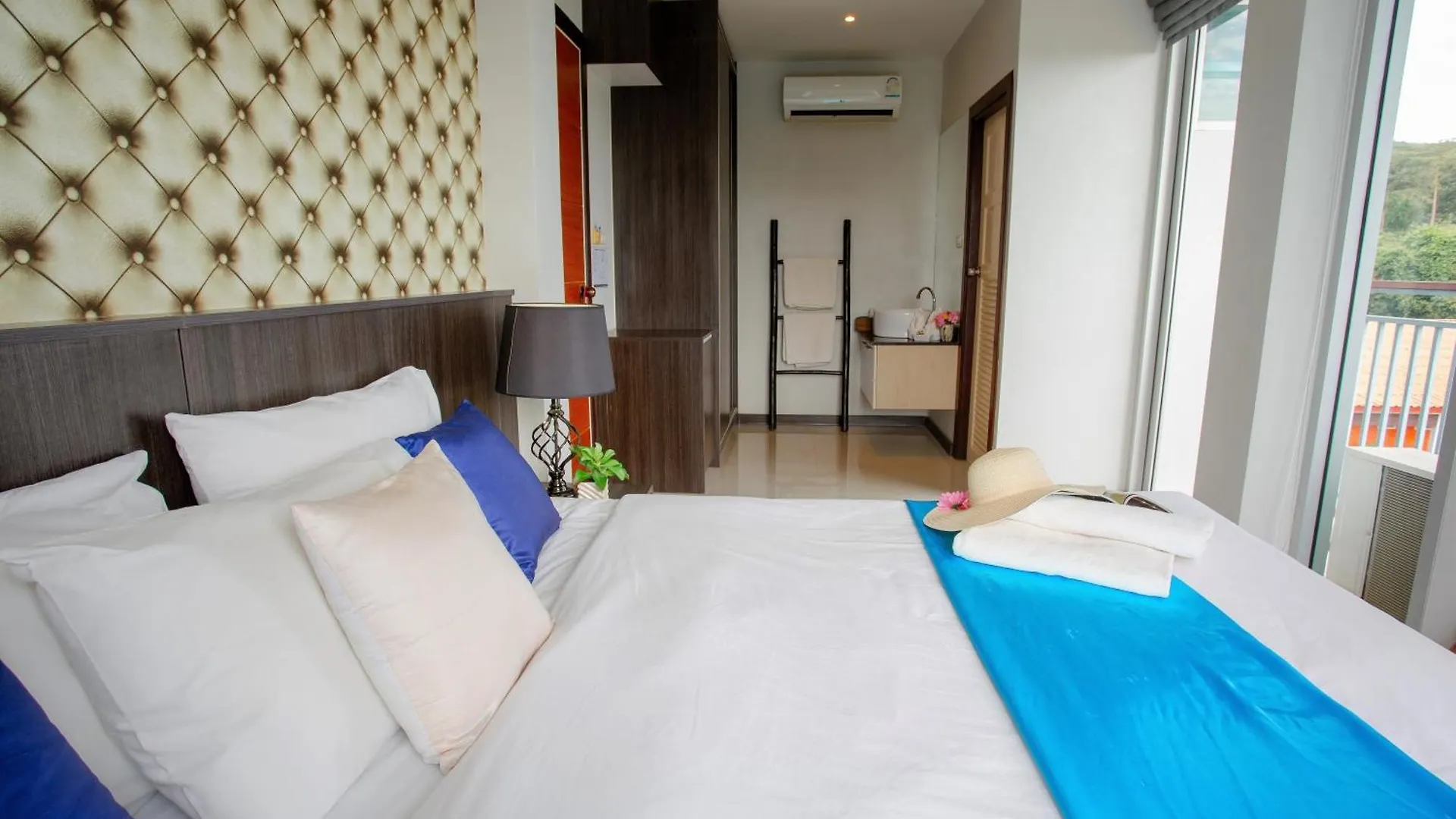 The Wings Boutique Hotels Krabi Ko Lanta 3*,